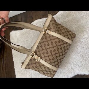 Gucci authentic tote bag